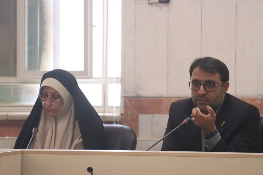 دومین جلسه شورای دانشجویی دانشگاه فرهنگیان استان یزد برگزار شد. 
 2