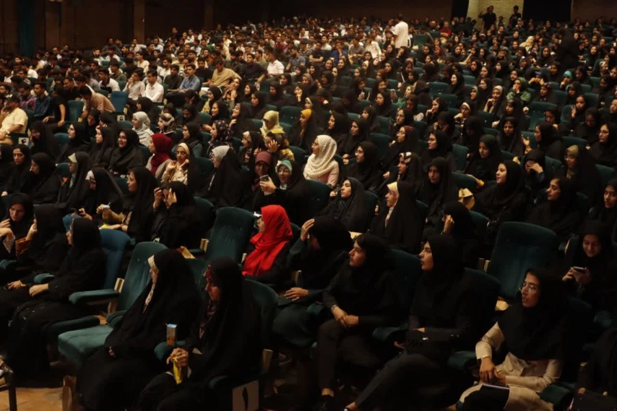 جشن باشکوه گرامیداشت مقام شامخ اساتید و معلمان و میلاد پرنور امام رضا علیه السلام  برگزار شد.
 9