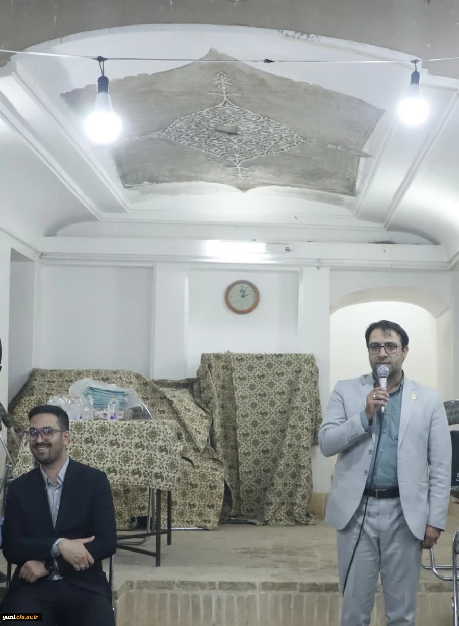 آیین تجلیل از حافظان و سرآمدان قرآنی  پردیس شهیدان پاک نژاد دانشگاه فرهنگیان یزد برگزار شد. 
 5