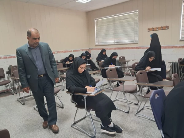 بازدید مسئولان دانشگاه فرهنگیان یزد از فرایند برگزاری امتحانات پردیس های استانی 5