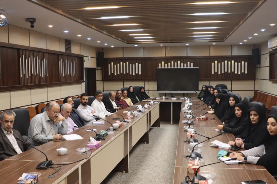  کارگاه آموزشی "نقش من در ساختن آینده ایران" با تمرکز بر چالش های جمعیتی 
 6