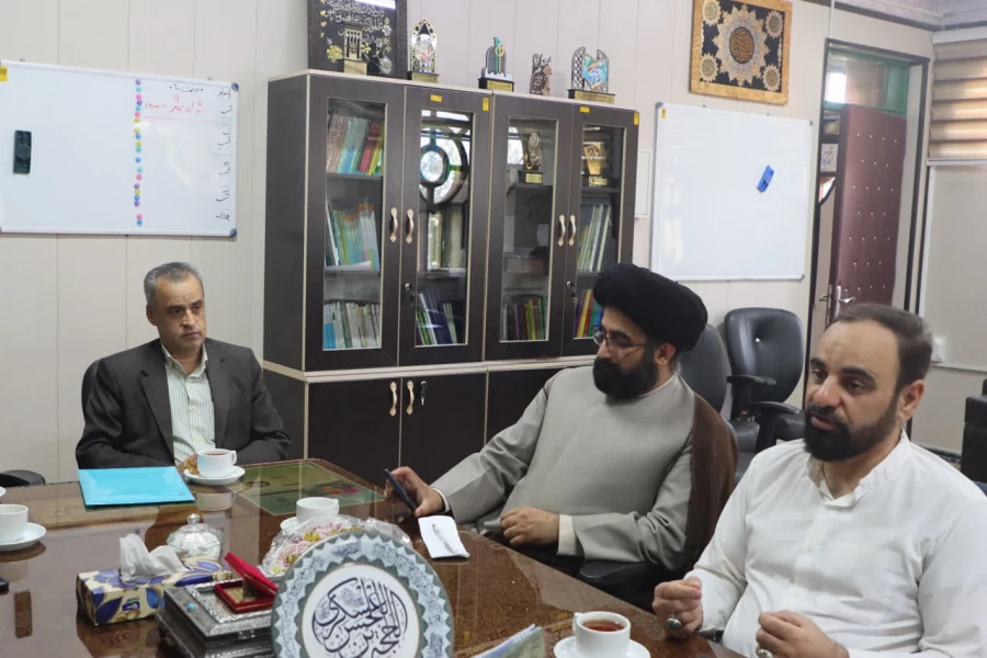 دیدار صمیمانه هیات رئیسه شورای اسلامی شهر یزد با سرپرست دانشگاه فرهنگیان یزد
 3