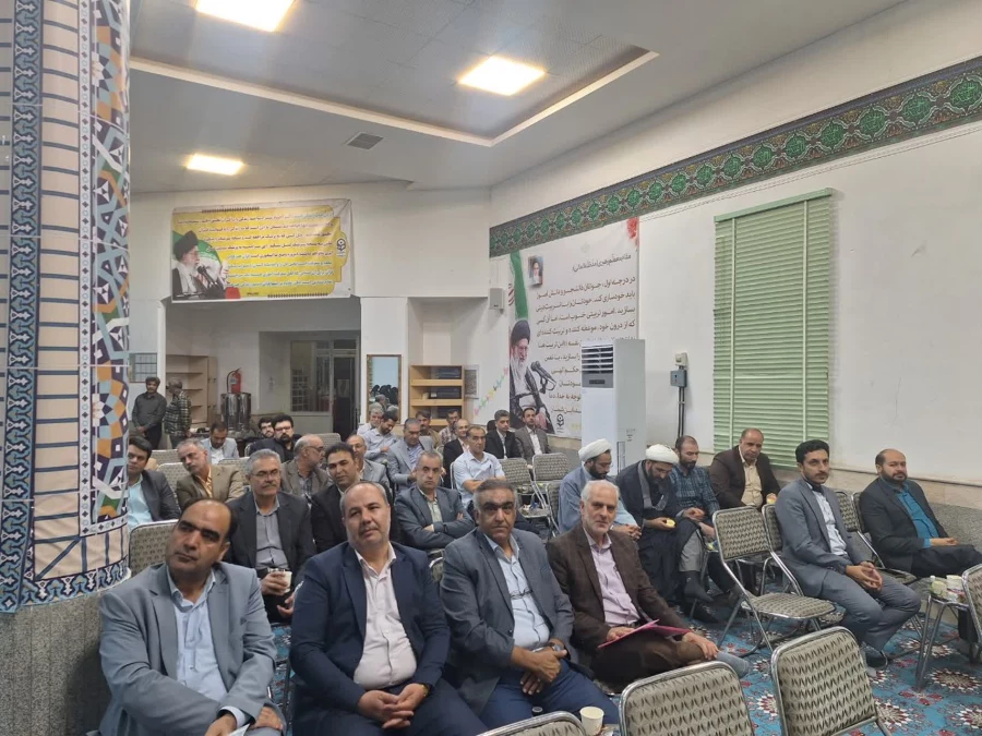 گردهمایی و نشست هماهنگی و هم افزایی اساتید پردیس های استانی دانشگاه برگزار شد.
 5