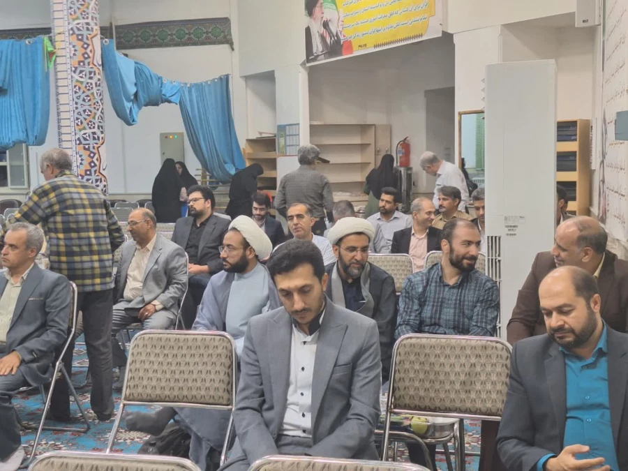 گردهمایی و نشست هماهنگی و هم افزایی اساتید پردیس های استانی دانشگاه برگزار شد.
 7