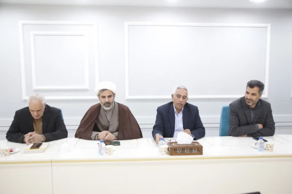 نشست هیأت امنای دانشگاه فرهنگیان استان با حضور استاندار یزد 4