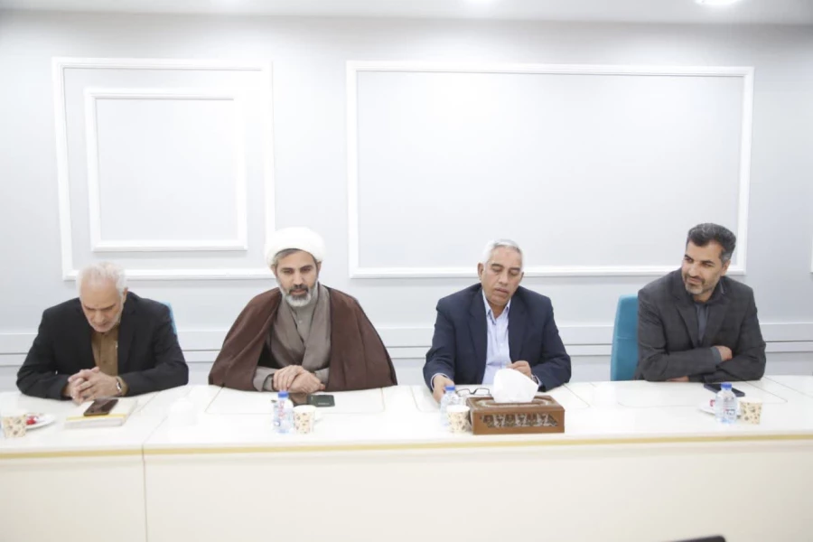نشست هیأت امنای دانشگاه فرهنگیان استان با حضور استاندار یزد 4