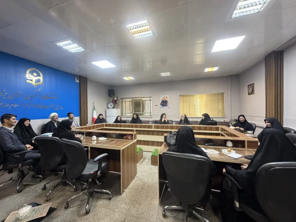  نشست هم اندیشی دبیران انجمن ها، کانون ها و فعالان فرهنگی پردیس های استانی دانشگاه فرهنگیان یزد با معاون فرهنگی و تربیتی سازمان مرکزی دانشگاه فرهنگیان  5