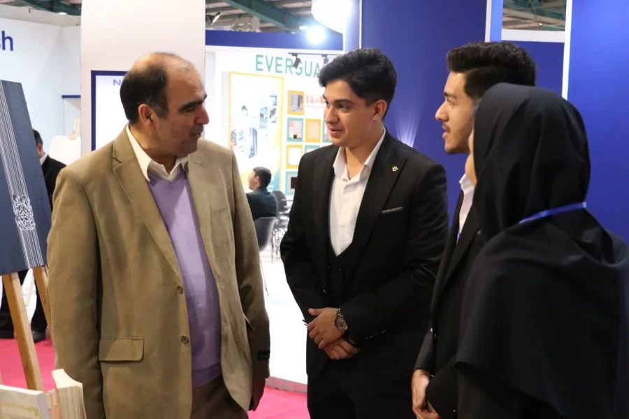 حضور دانشگاه فرهنگیان استان یزد در یازدهمین نمایشگاه پژوهش، فناوری و نوآوری استان یزد(فن بازار) 3