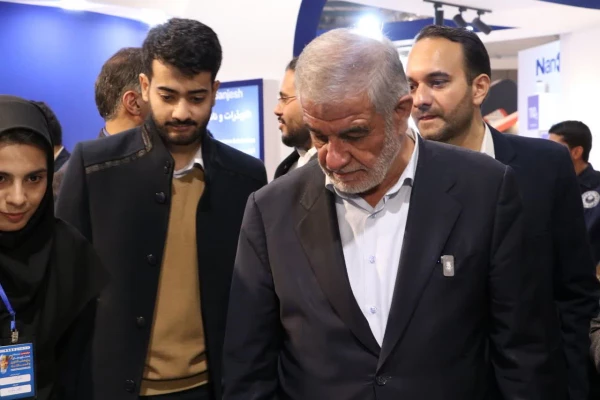 حضور دانشگاه فرهنگیان استان یزد در یازدهمین نمایشگاه پژوهش، فناوری و نوآوری استان یزد(فن بازار) 7