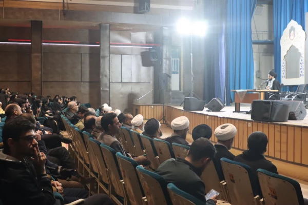 برگزاری مراسم بصیرت و استقامت در دانشگاه فرهنگیان یزد 3