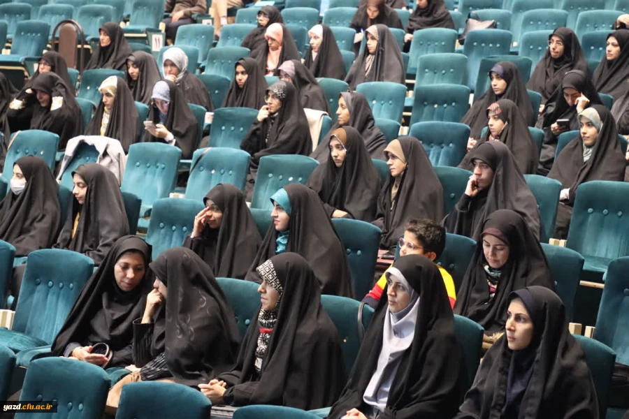 برگزاری مراسم بصیرت و استقامت در دانشگاه فرهنگیان یزد 7