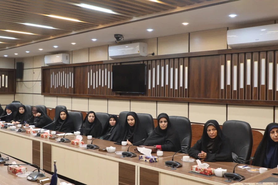 نشست تخصصی «جریان شناسی معرفتی شیعه در حال حاضر» در دانشگاه فرهنگیان یزد
 4