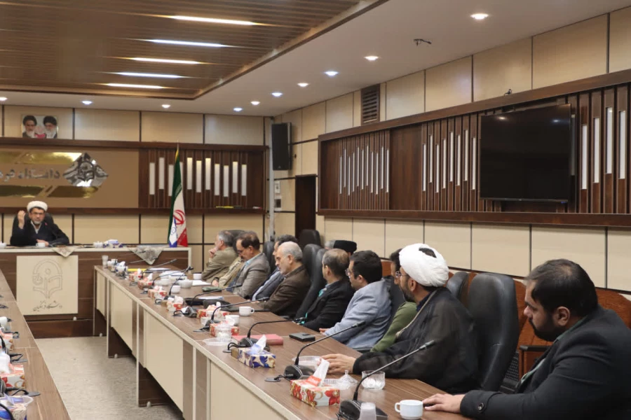 نشست تخصصی «جریان شناسی معرفتی شیعه در حال حاضر» در دانشگاه فرهنگیان یزد
 7