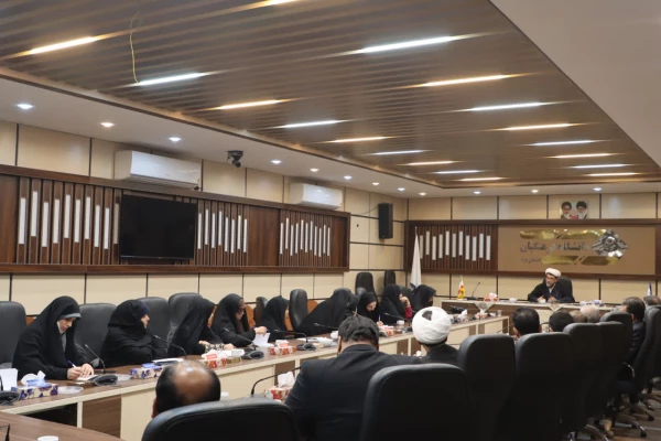 نشست تخصصی «جریان شناسی معرفتی شیعه در حال حاضر» در دانشگاه فرهنگیان یزد
 8